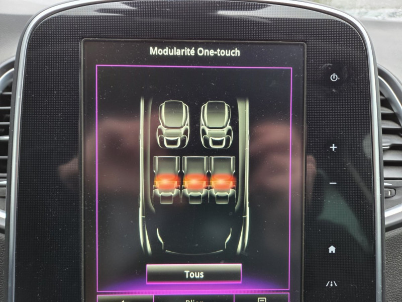 Photo 21 de l'offre de Renault Scénic (4) Intens Energy dCi 110 EDC à 13990€ chez Carlyss automobiles Vitré