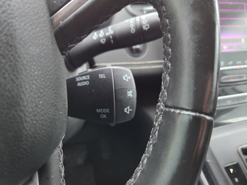 Photo 26 de l'offre de Renault Scénic (4) Intens Energy dCi 110 EDC à 13990€ chez Carlyss automobiles Vitré