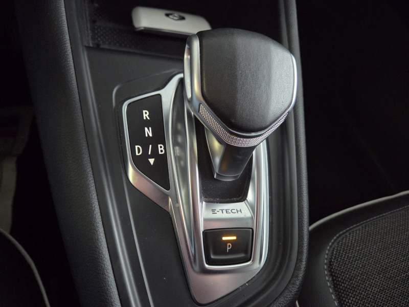 Photo 13 de l'offre de Renault Captur (2) Intens E-TECH Plug-in 160 -21 à 17990€ chez Carlyss automobiles Vitré