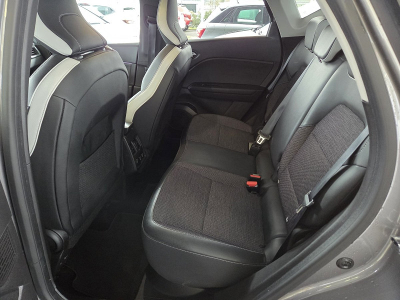 Photo 20 de l'offre de Renault Captur (2) Intens E-TECH Plug-in 160 -21 à 17990€ chez Carlyss automobiles Vitré