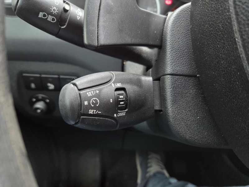 Photo 13 de l'offre de Citroën Berlingo (2) 10408 euros HT BlueHDi 100 S&S ETG6 Club M à 12490€ chez Carlyss automobiles Vitré