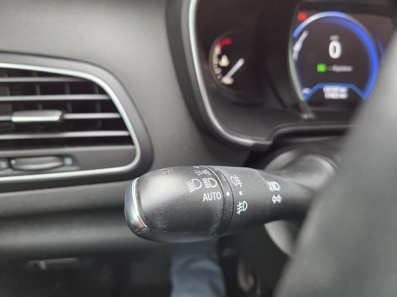 Photo 19 de l'offre de Renault Mégane Estate (4) Business Blue dCi 115 à 11990€ chez Carlyss automobiles Vitré