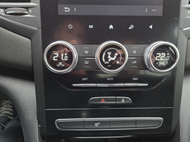 Photo 14 de l'offre de Renault Mégane Berline (4) evolution Blue dCi 115 à 14490€ chez Carlyss automobiles Vitré