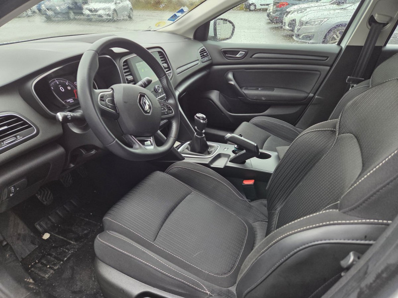 Photo 6 de l'offre de Renault Mégane Berline (4) Business Blue dCi 115 à 11990€ chez Carlyss automobiles Vitré