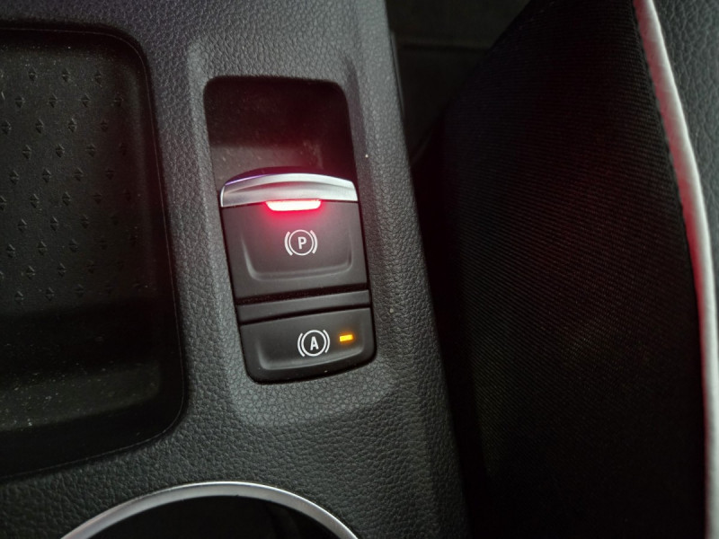 Photo 14 de l'offre de Renault Captur (2) Intens E-TECH Plug-in 160 -21 à 17990€ chez Carlyss automobiles Vitré