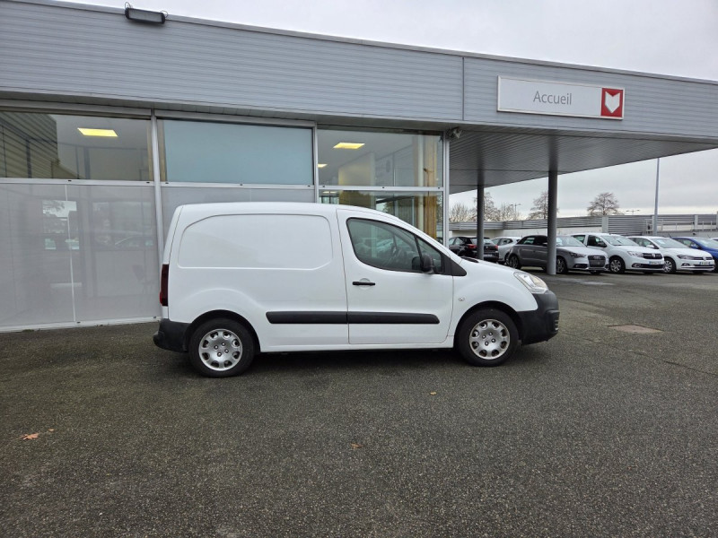 Photo 2 de l'offre de Citroën Berlingo (2) 10408 euros HT BlueHDi 100 S&S ETG6 Club M à 12490€ chez Carlyss automobiles Vitré