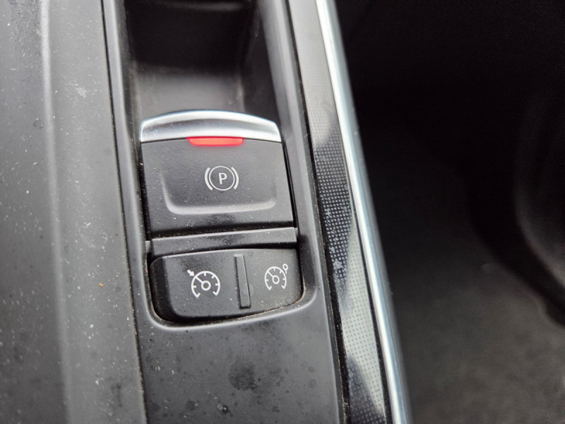 Photo 24 de l'offre de Renault Scénic (4) Intens Energy dCi 110 EDC à 13990€ chez Carlyss automobiles Vitré