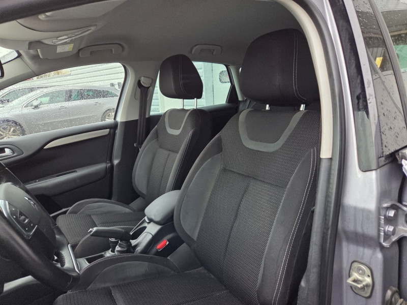 Photo 6 de l'offre de CITROEN C4 (2) BlueHDi 100 S&S BVM 86g Mill Business à 11990€ chez Carlyss automobiles Vitré