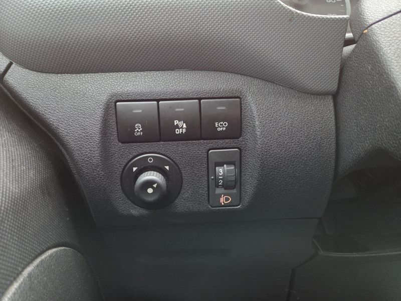 Photo 14 de l'offre de Citroën Berlingo (2) 10408 euros HT BlueHDi 100 S&S ETG6 Club M à 12490€ chez Carlyss automobiles Vitré