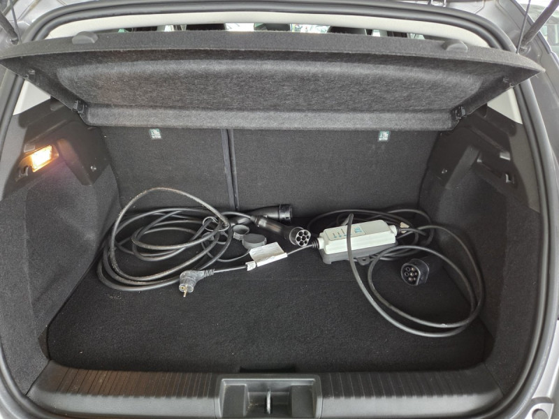 Photo 23 de l'offre de Renault Captur (2) Intens E-TECH Plug-in 160 -21 à 17990€ chez Carlyss automobiles Vitré