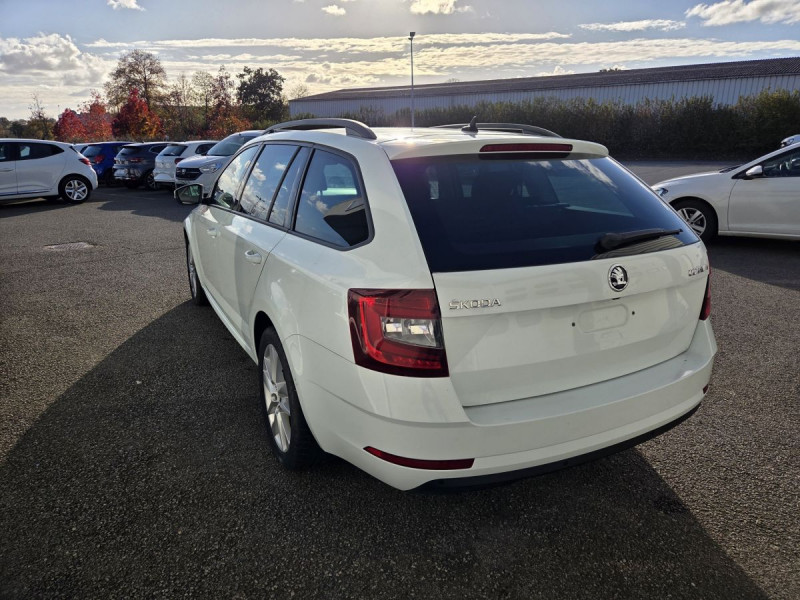 Photo 3 de l'offre de Skoda Octavia Combi (3) 2.0 TDI 150 DSG6 Style à 18790€ chez Carlyss automobiles Vitré