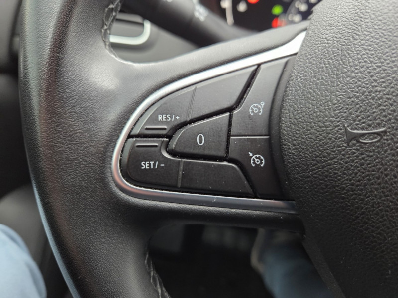 Photo 17 de l'offre de Renault Mégane Berline (4) evolution Blue dCi 115 à 14490€ chez Carlyss automobiles Vitré