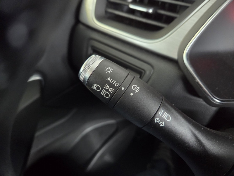 Photo 17 de l'offre de Renault Captur (2) Intens E-TECH Plug-in 160 -21 à 17990€ chez Carlyss automobiles Vitré