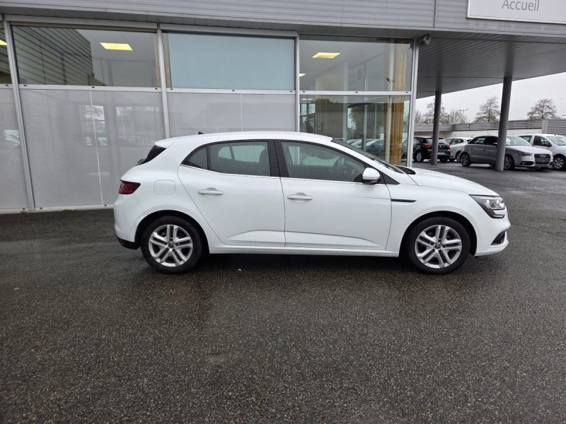 Photo 2 de l'offre de Renault Mégane Berline (4) Business Blue dCi 115 à 11990€ chez Carlyss automobiles Vitré