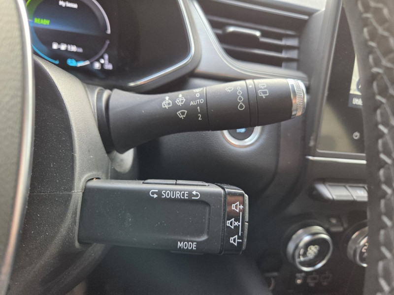 Photo 18 de l'offre de Renault Captur (2) Intens E-Tech hybride recharg 160 - 21 à 15990€ chez Carlyss automobiles Vitré