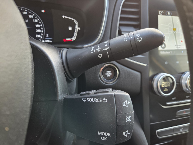 Photo 16 de l'offre de Renault Mégane Estate (4) Business Blue dCi 115 à 12490€ chez Carlyss automobiles Vitré