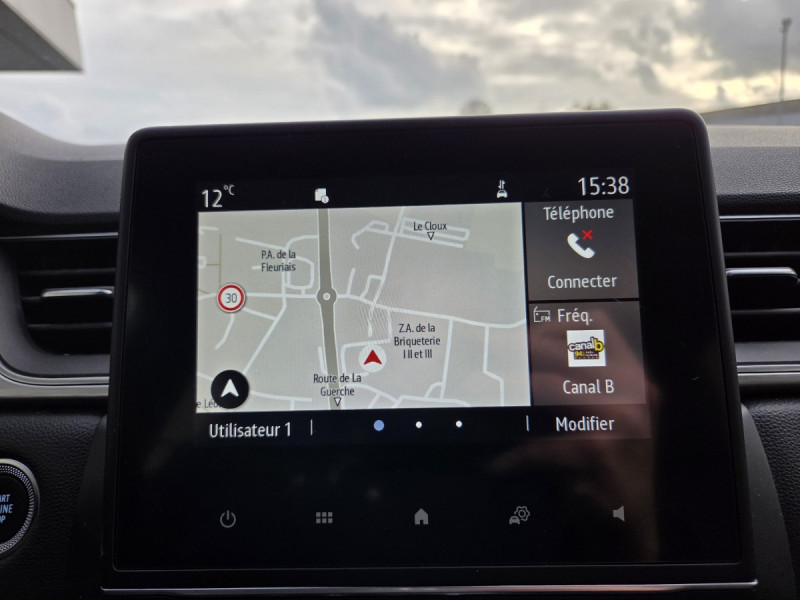 Photo 14 de l'offre de Renault Captur (2) Intens E-Tech hybride recharg 160 - 21 à 15990€ chez Carlyss automobiles Vitré