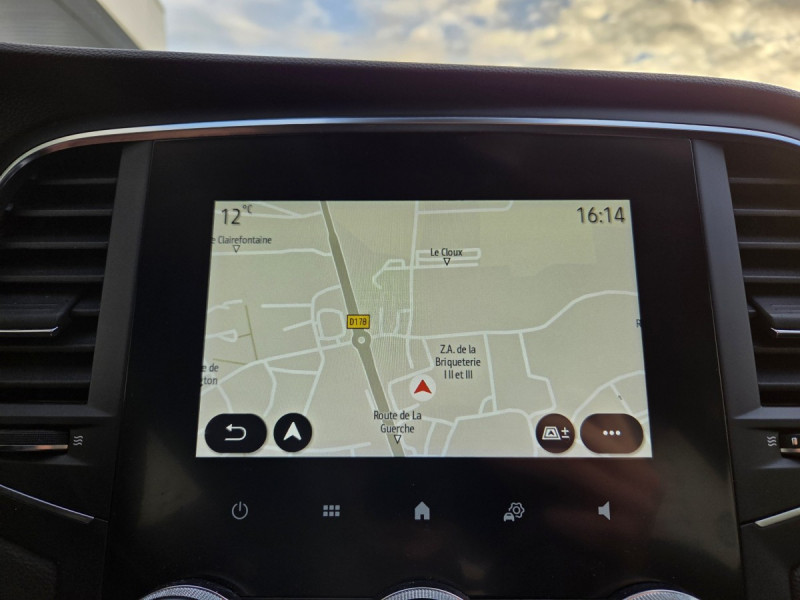 Photo 9 de l'offre de Renault Mégane Estate (4) Business Blue dCi 115 à 12490€ chez Carlyss automobiles Vitré