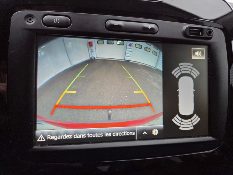 Photo 10 de l'offre de RENAULT Captur Intens dCi 90 à 10490€ chez Carlyss automobiles Vitré