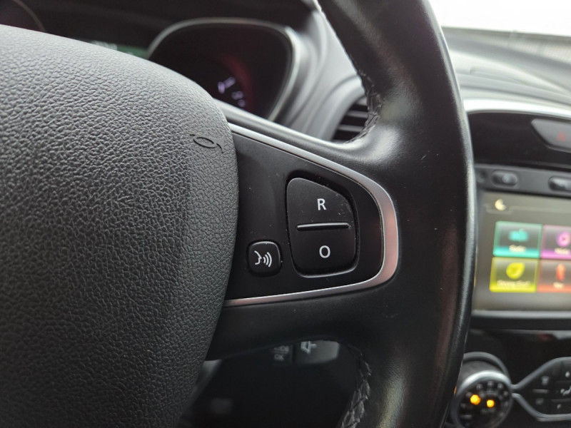 Photo 19 de l'offre de RENAULT Captur Intens dCi 90 à 10490€ chez Carlyss automobiles Vitré