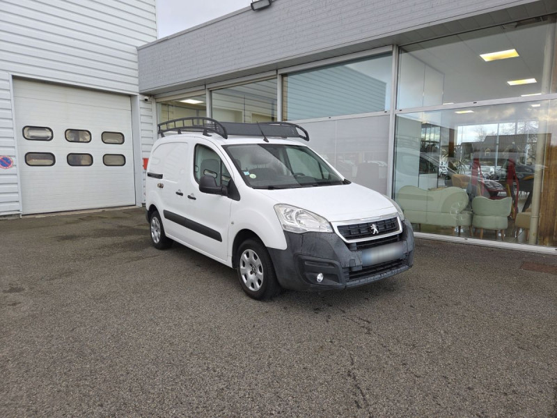 Photo 1 de l'offre de Peugeot Partner (2) 10408 euros HT 1.6 BLUEHDI 100 STANDARD PREMIUM PACK à 12490€ chez Carlyss automobiles Vitré
