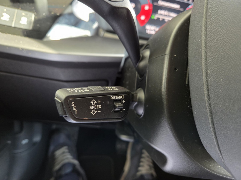 Photo 22 de l'offre de Audi A3 Sportback (4) 30 TDI 116 S Tronic Business Line à 23990€ chez Carlyss automobiles Vitré