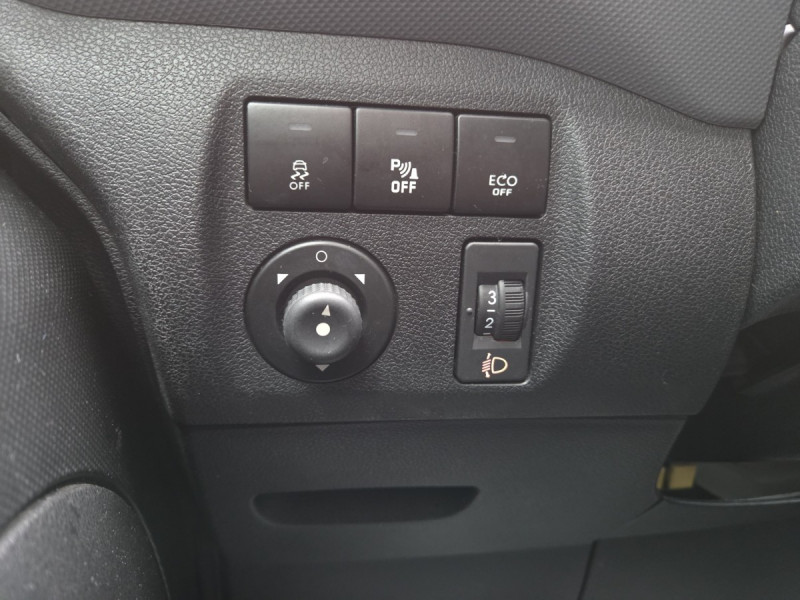Photo 14 de l'offre de Peugeot Partner (2) 10408 euros HT 1.6 BLUEHDI 100 STANDARD PREMIUM PACK à 12490€ chez Carlyss automobiles Vitré