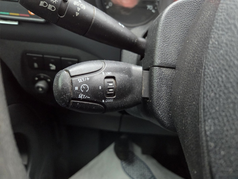 Photo 15 de l'offre de Peugeot Partner (2) 10408 euros HT 1.6 BLUEHDI 100 STANDARD PREMIUM PACK à 12490€ chez Carlyss automobiles Vitré