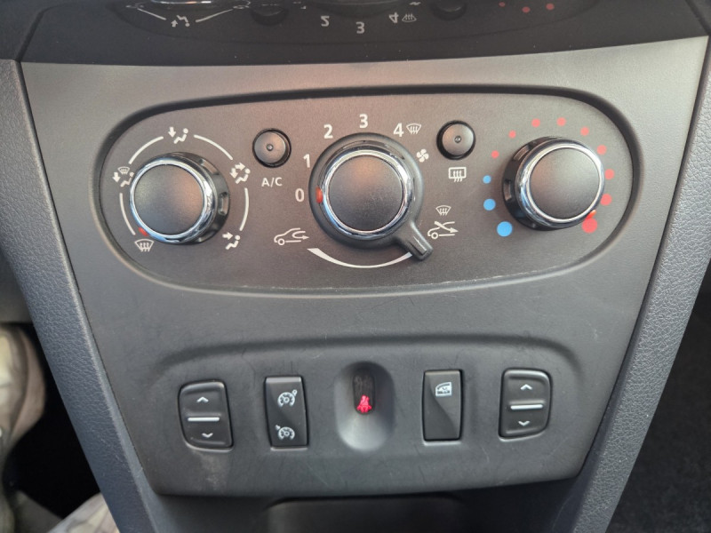 Photo 11 de l'offre de Dacia Sandero (2) Stepway Prestige TCe 90 E6 à 9990€ chez Carlyss automobiles Vitré