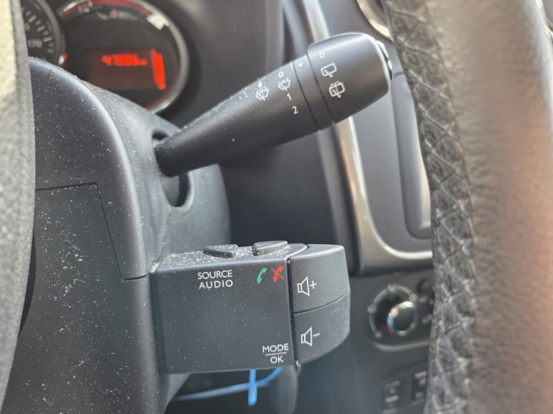 Photo 12 de l'offre de Dacia Sandero (2) Stepway Prestige TCe 90 E6 à 9990€ chez Carlyss automobiles Vitré