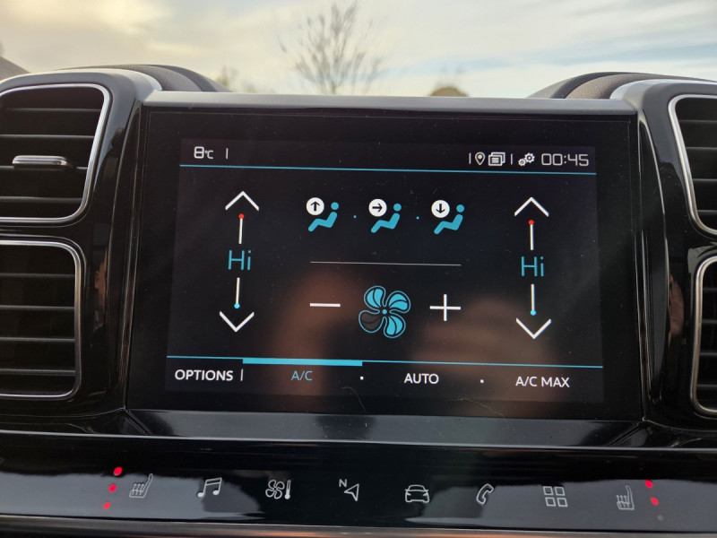 Photo 13 de l'offre de CITROEN C5 Aircross BlueHDi 180 S&S EAT8 Shine à 22490€ chez Carlyss automobiles Vitré