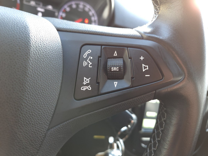 Photo 16 de l'offre de Opel Corsa (5) 1.4 90CH DESIGN 120 ANS à 9990€ chez Carlyss automobiles Vitré