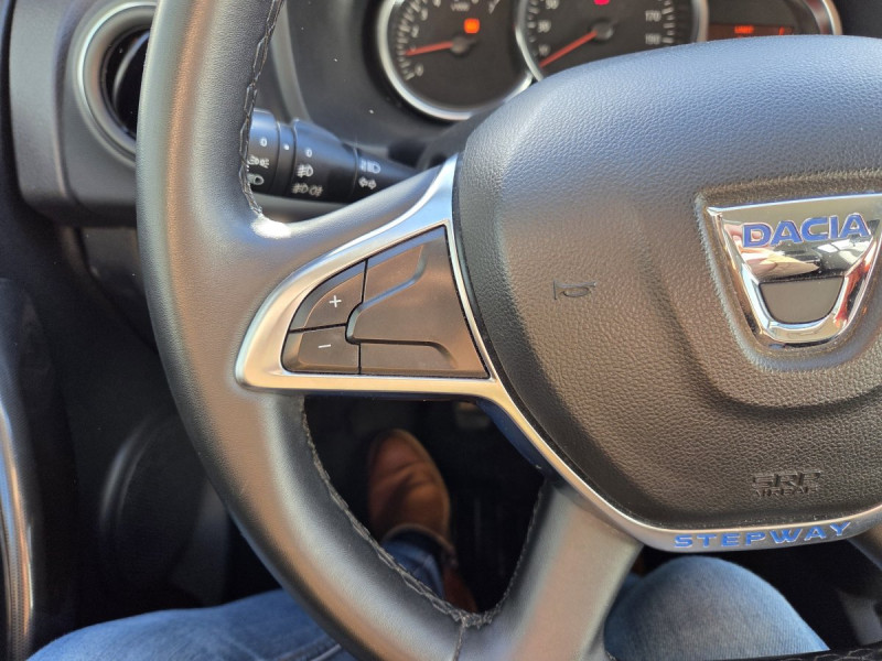 Photo 10 de l'offre de Dacia Sandero (2) Stepway TCe 90 -20 à 12490€ chez Carlyss automobiles Vitré