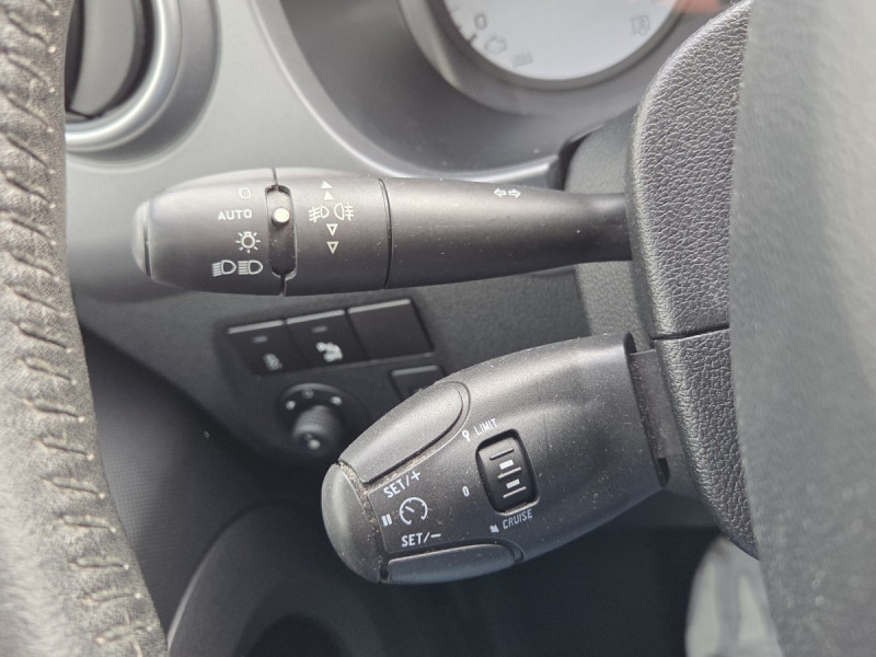 Photo 12 de l'offre de Citroën Berlingo Multispace (2) BlueHDi 100 BVM Feel à 10790€ chez Carlyss automobiles Vitré