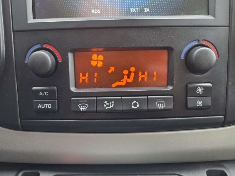 Photo 14 de l'offre de Peugeot Partner Tepee (2) 1.6 BlueHDi 120 S&S Outdoor à 12790€ chez Carlyss automobiles Vitré