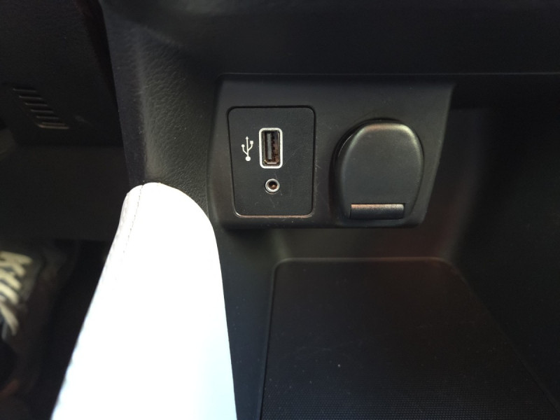 Photo 14 de l'offre de Nissan Micra (5) IG-T 90 Business Edition à 10790€ chez Carlyss automobiles Vitré