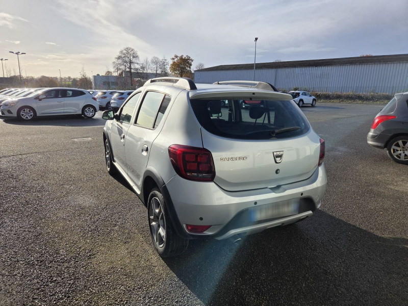 Photo 3 de l'offre de Dacia Sandero (2) Stepway TCe 90 -20 à 12490€ chez Carlyss automobiles Vitré