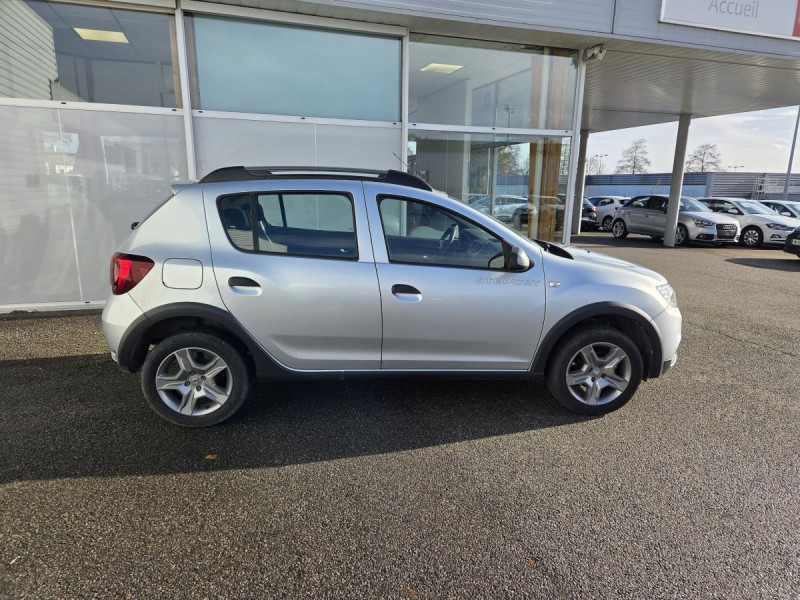 Photo 5 de l'offre de Dacia Sandero (2) Stepway TCe 90 -20 à 12490€ chez Carlyss automobiles Vitré