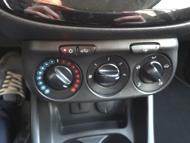 Photo 11 de l'offre de Opel Corsa (5) 1.4 90CH DESIGN 120 ANS à 9990€ chez Carlyss automobiles Vitré