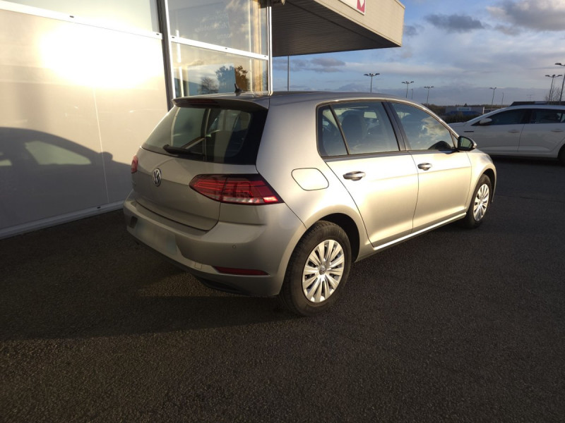 Photo 3 de l'offre de VOLKSWAGEN Golf (7) 1.0 TSI 115 BVM6 Trendline Business BMT à 15490€ chez Carlyss automobiles Vitré