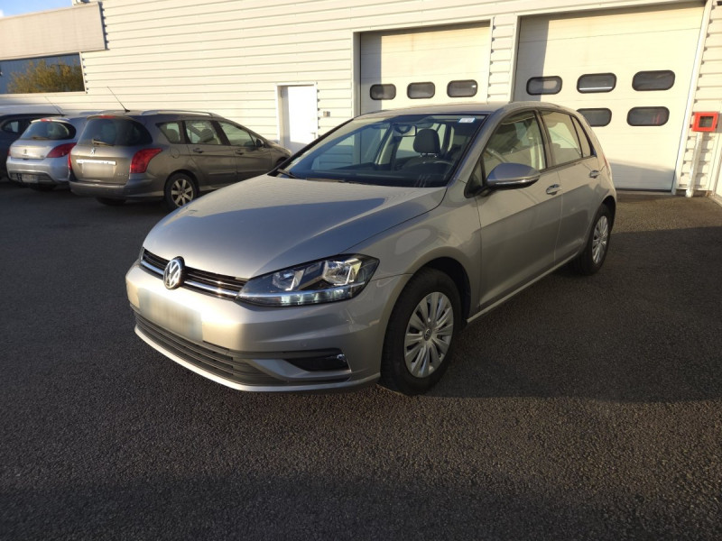 Photo 5 de l'offre de VOLKSWAGEN Golf (7) 1.0 TSI 115 BVM6 Trendline Business BMT à 15490€ chez Carlyss automobiles Vitré