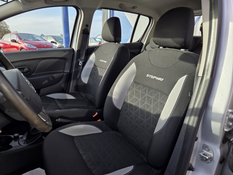 Photo 5 de l'offre de Dacia Sandero (2) Stepway Prestige TCe 90 E6 à 9990€ chez Carlyss automobiles Vitré