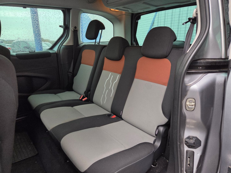 Photo 8 de l'offre de Peugeot Partner Tepee (2) 1.6 BlueHDi 120 S&S Outdoor à 12790€ chez Carlyss automobiles Vitré