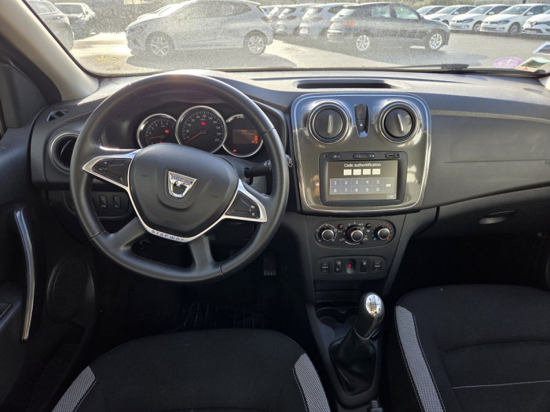 Photo 6 de l'offre de Dacia Sandero (2) Stepway TCe 90 -20 à 12490€ chez Carlyss automobiles Vitré
