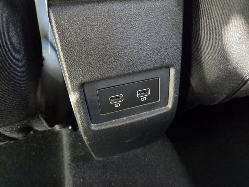 Photo 13 de l'offre de DACIA Duster (2) Journey TCe 150 EDC 4x2 à 21490€ chez Carlyss automobiles Vitré