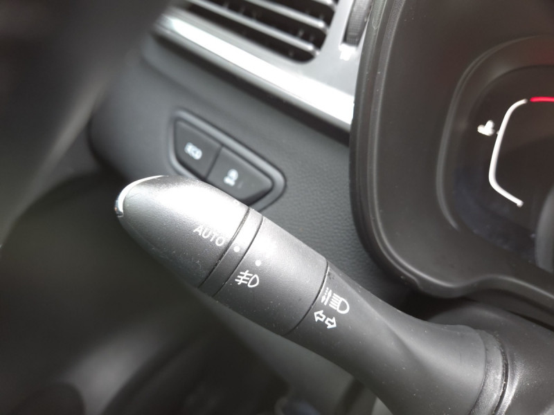 Photo 15 de l'offre de RENAULT Kadjar Business Blue dCi 115 EDC - 21 à 14790€ chez Carlyss automobiles Vitré