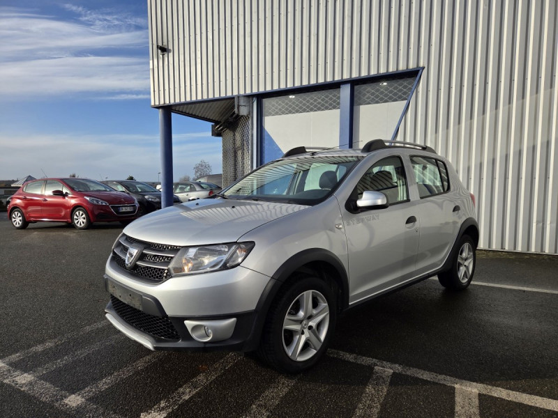 Photo 2 de l'offre de Dacia Sandero (2) Stepway Prestige TCe 90 E6 à 9990€ chez Carlyss automobiles Vitré
