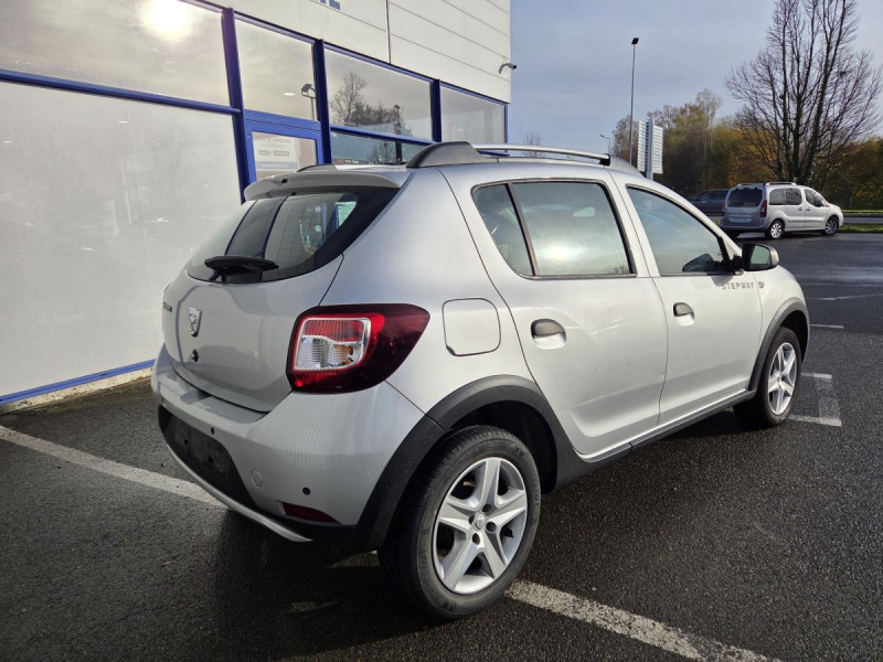 Photo 4 de l'offre de Dacia Sandero (2) Stepway Prestige TCe 90 E6 à 9990€ chez Carlyss automobiles Vitré