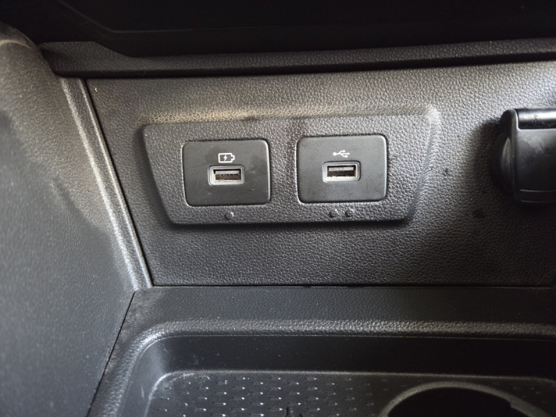 Photo 16 de l'offre de DACIA Duster (2) Journey TCe 150 EDC 4x2 à 21490€ chez Carlyss automobiles Vitré