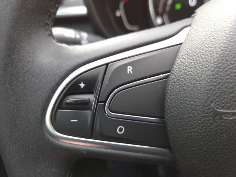 Photo 18 de l'offre de RENAULT Kadjar Business Blue dCi 115 EDC - 21 à 14790€ chez Carlyss automobiles Vitré